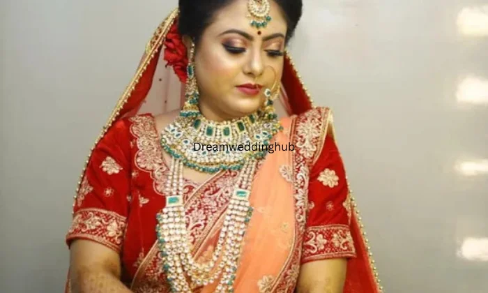 ARTISTIC TOUCH MAKEUP